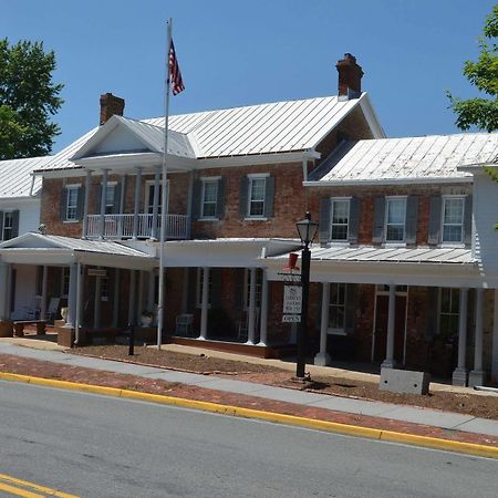 Wayside Inn Middletown Ngoại thất bức ảnh