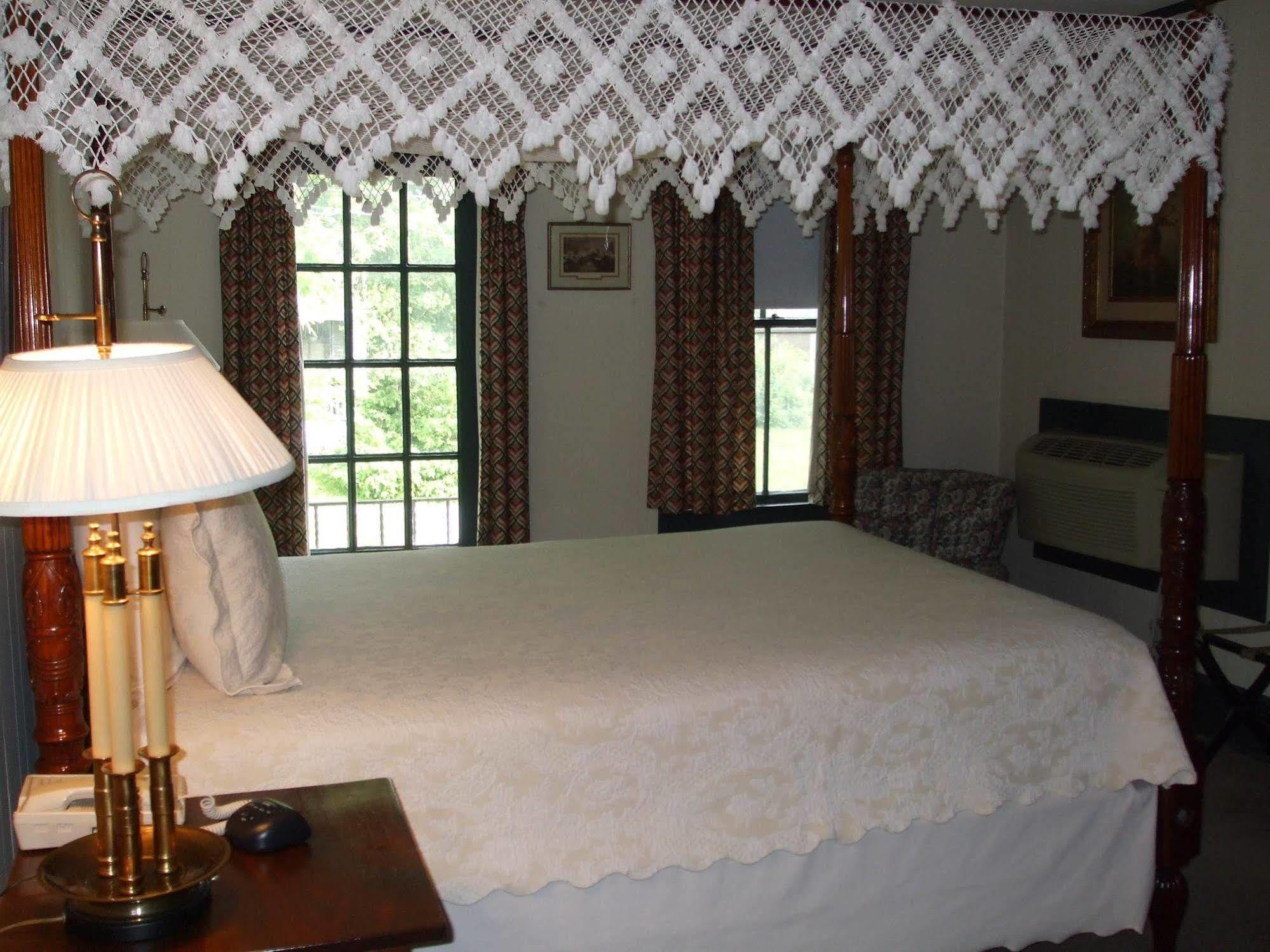 Wayside Inn Middletown Ngoại thất bức ảnh