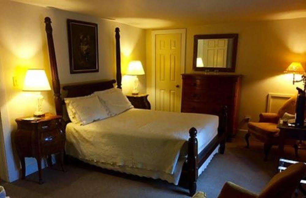 Wayside Inn Middletown Ngoại thất bức ảnh